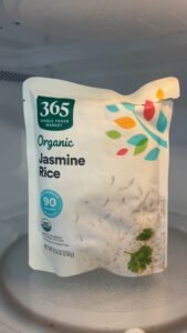 Bibigo Korean Sticky White Rice, Microwavable, Zero Trans Fat, 7.4 Ounce (Pack of 18) - Image 4